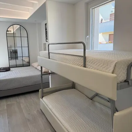 Rebecca Apartments - Francesca Central Sea View Anzio *
