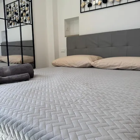 Rebecca Apartments - Francesca Central Sea View Anzio *